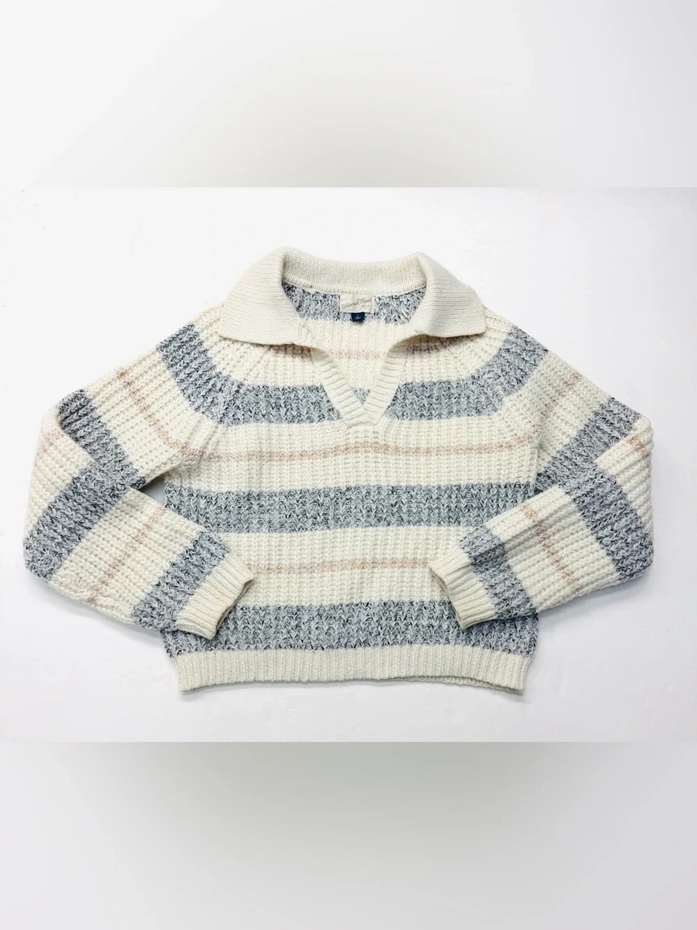 Universal Thread Cream Gray Tan Striped V-Neck Collar Sweater